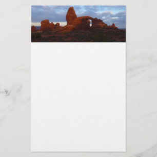 Turret Arch vid Sunrise i Arches nationalpark Brevpapper