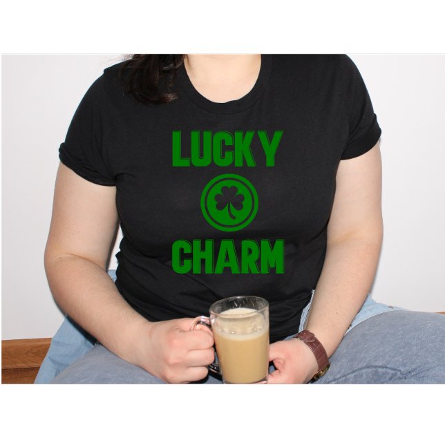 tursam charm irish shamrock St. Patrick's day T Shirt (Skapare uppladdad)