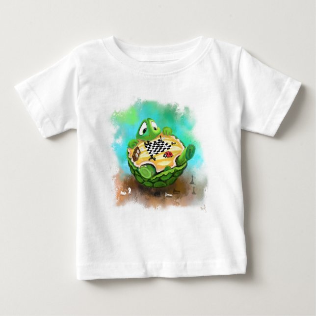 Turtle and Ladybug Spela Chess Baby T-Shirt Roligt (Framsida)