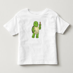 Turtle at Chess with Chess biet Pawn T Shirt