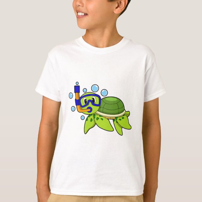 Turtle at Diving with Snorkel T Shirt (Framsida)