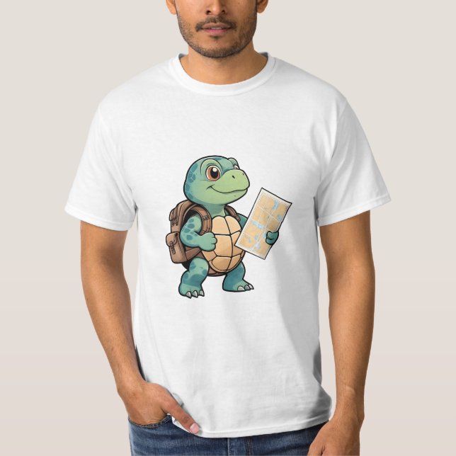 Turtle Explorer with Map – Cute Travel Art. T Shirt (Framsida)