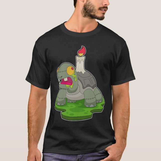 Turtle Halloween Zombie Candle T Shirt (Framsida)