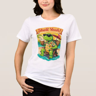 "Turtle njuter på strand" T Shirt