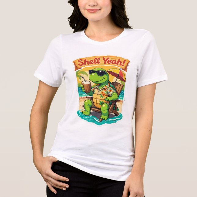 "Turtle njuter på strand" T Shirt (Framsida)