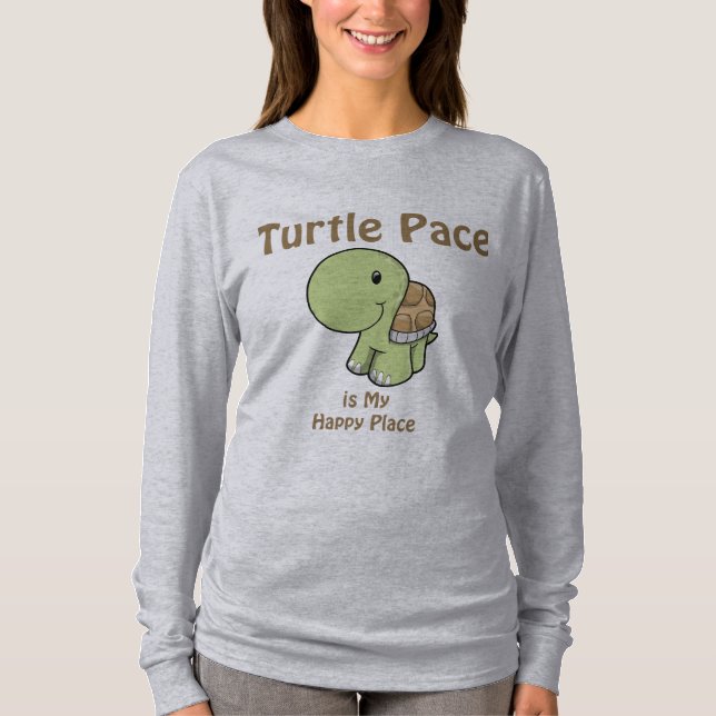 Turtle Pace är min Lycklig ställe Tee Shirt (Framsida)