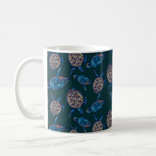 Turtle seamless mönster på mörkens bakgrund. illvi kaffemugg (Vänster)