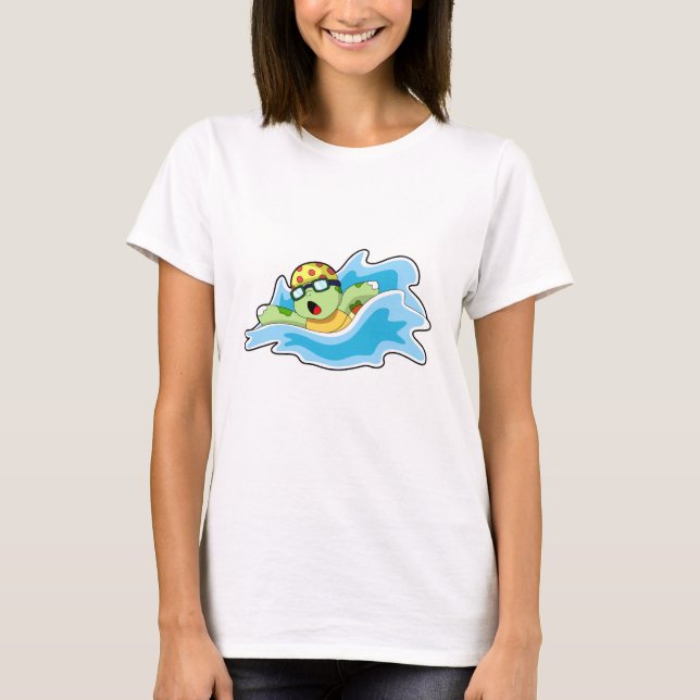 Turtle vid Swimming i Vatten T Shirt (Framsida)