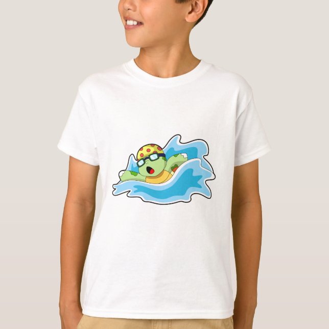 Turtle vid Swimming i Vatten T Shirt (Framsida)
