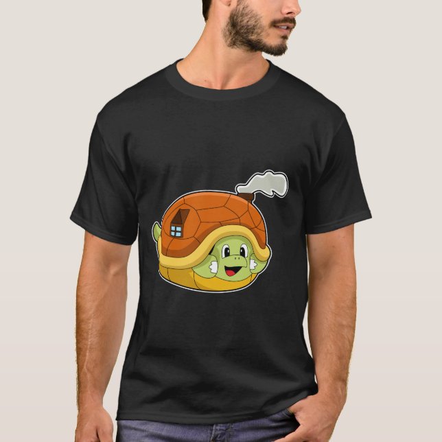 Turtle with Snäcka as House T Shirt (Framsida)