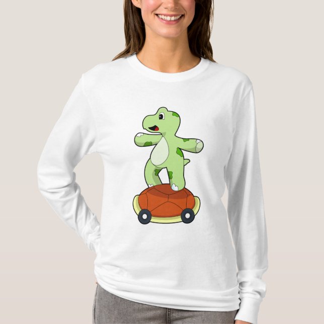 Turtle with Snäcka as Skateboard T Shirt (Framsida)