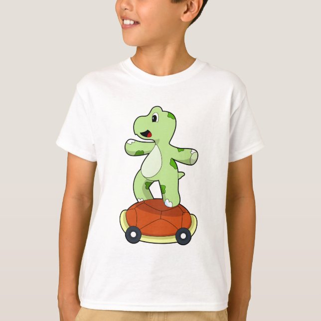 Turtle with Snäcka as Skateboard T Shirt (Framsida)