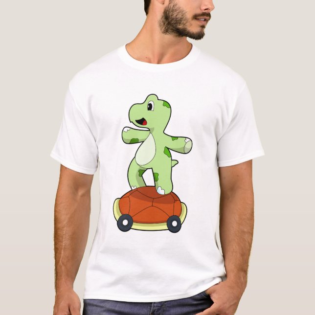 Turtle with Snäcka as Skateboard T Shirt (Framsida)
