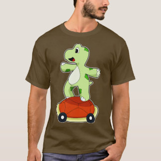 Turtle with Snäcka as Skateboard T Shirt