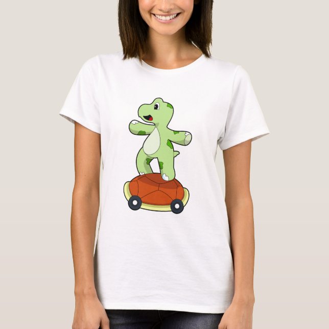 Turtle with Snäcka as Skateboard T Shirt (Framsida)