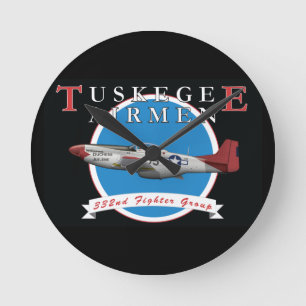 Tuskegee Airman P-51D Red Svan Clock Rund Klocka