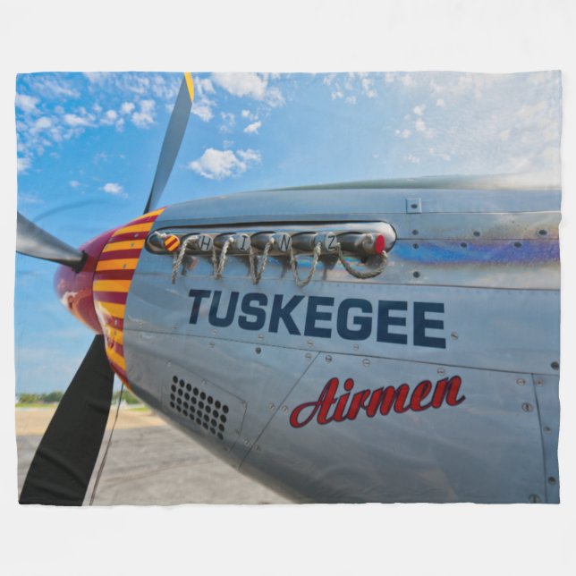 TUSKEGEE AIRMEN FLEECEFILT (Framsidan (Horisontell))