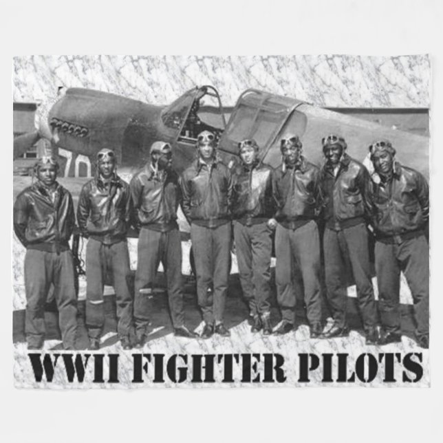 TUSKEGEE AIRMEN (RED SVAN) FLEECEFILT (Framsidan (Horisontell))