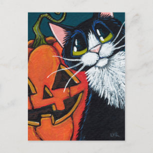 Tuxedo Cat and Smiling Pumpkin Lantern Vykort