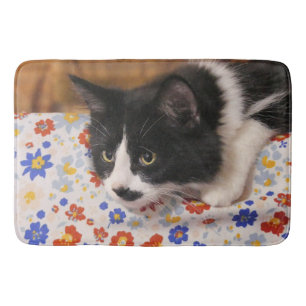 Tuxedo Cat Badrumsmatta