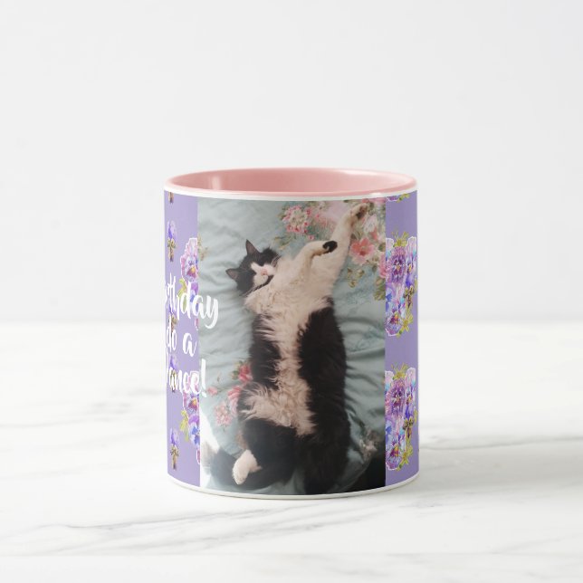 Tuxedo Cat Funny Lycklig Dance Birthday Mugg Lila (Center)