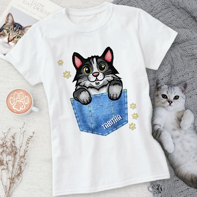 Tuxedo Cat in Faux Denim Pocket med eget namn T Shirt (Skapare uppladdad)