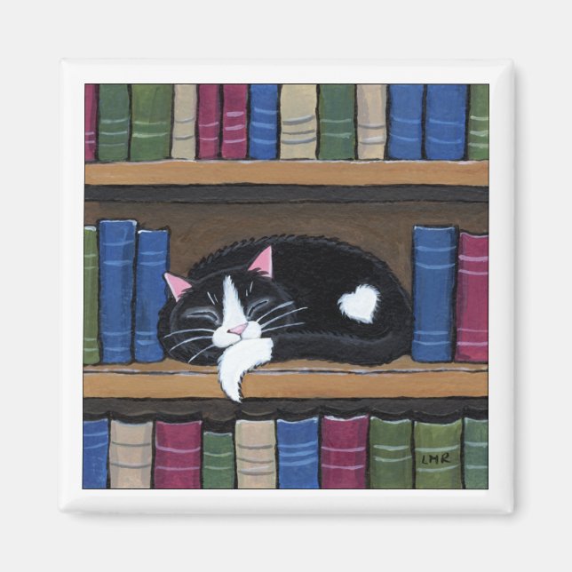 Tuxedo Cat Sleeping on Bookshelf Cat Art Magnet (Framsidan)