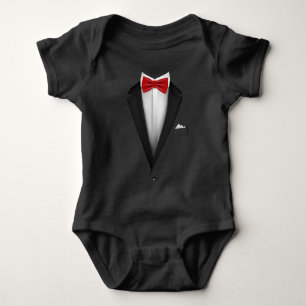 Tuxedo-design med Red Bowtie för Bröllop T Shirt