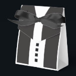 Tuxedo Groomsman 🎩 Best Man Gift Presentaskar<br><div class="desc">Tuxedo Groomsman 🎩 Best Man Gift Snyggt Bröllopsfest Keepsak Gör dina marskalkar och den bäste mannen känner extra speciell med de här elegant tuxedo-tematemed-favoritrutorna! 🎩 Ett sätt att presentera små presenter, behandlingar eller personliger vid bröllop. De här svarta och vita tuxedoboxarna i snyggten ger en sofistikerad beröring till alla bröllopsmottagningar,...</div>