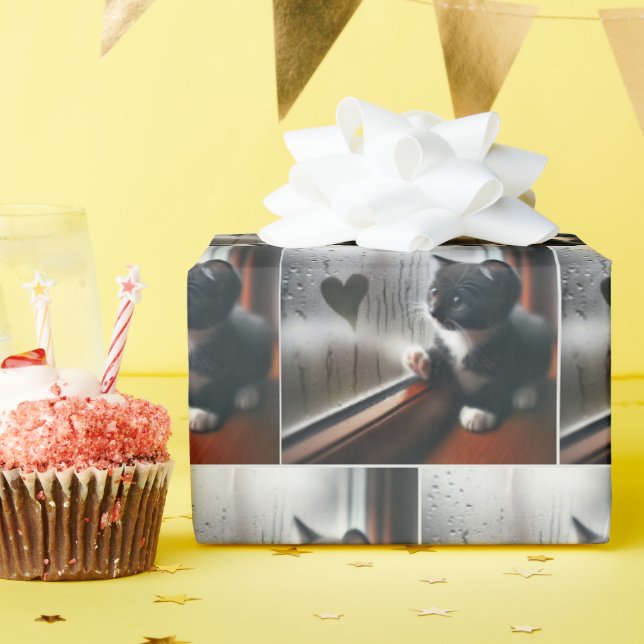 Tuxedo Kitten med fönsterhjärta Presentpapper (Födelsedagsfest)