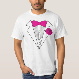 Tuxedo stil med Rosa Bowtie och Rosa ros Tee Shirt