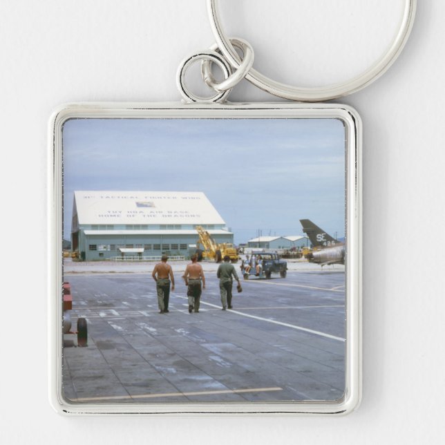 Tuy Hoa Luft Base Vietnam 1969 Keychain Fyrkantig Silverfärgad Nyckelring (Framsidan)