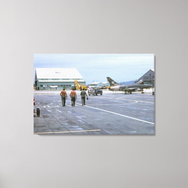 Tuy Hoa Luft Base Vietnam 1969 Wrapped Canvas (Framsida)