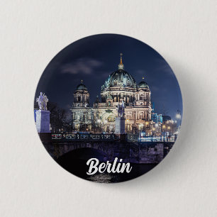 TV torn och Berlins katedral i Berlin, Tyskland Knapp