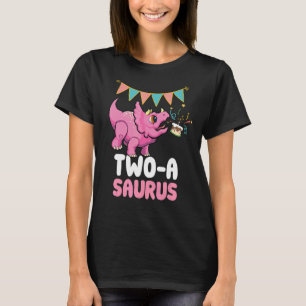 Två A Saurus Dinosaur Cute Kiddo Triceratops 1 T Shirt