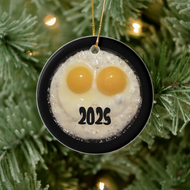 Två ägg i Frying Pan Ornament i östra Järn (Träd)