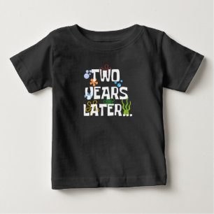 Två år senare, rolig 2-års födelsedagsfest t shirt