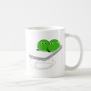 Två ärter i en Pod Kaffemugg