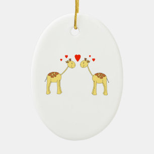 Två belägen mitt emot giraff med hjärtor. Carto Julgransprydnad Keramik