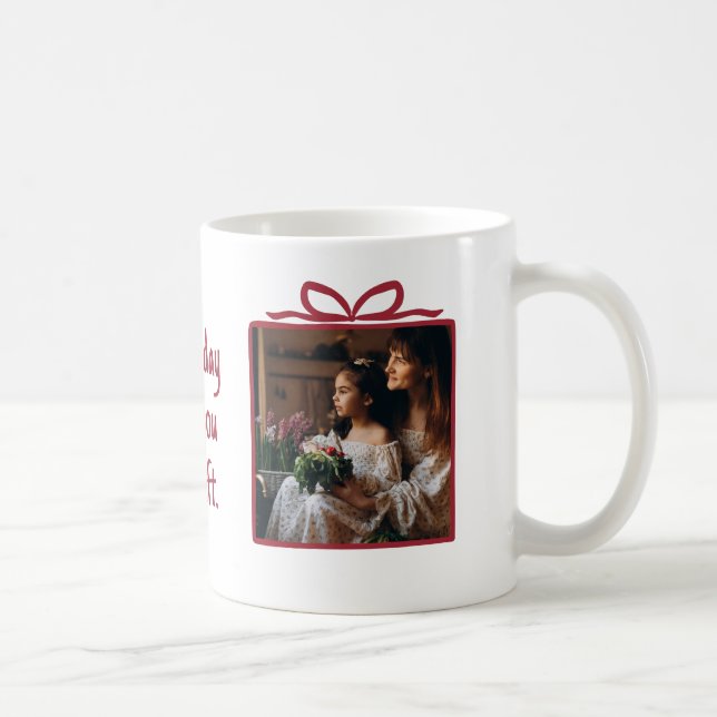 Två bilder röd presentlåda och slinga ram kaffemugg (Höger)
