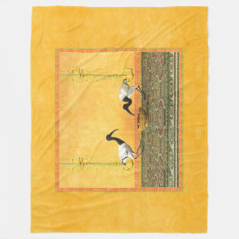 Två blydrycker från en guldskål fleecefilt