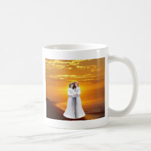 Två brudar på solnedgången kaffemugg