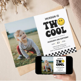 Två Coolor Retro Boy Foto på födelsedagen 2 Inbjudningar