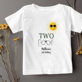 Två Coolor Sunglass 2:a födelsedag enkel T Shirt