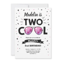Två Coolor Sunglasses Girl 2:a födelsedagen