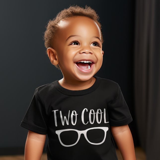 Två Coolor T Shirt (Skapare uppladdad)