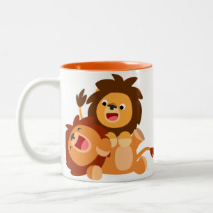 Två Cute PlayTecknad Lejon Mugg