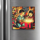 Två Cute Vintage - asiatiska barn - jul Magnet<br><div class="desc">En ljuv illustration av två asiatiska barn som öppnar julklappar i tecknad bok popkonst stil. Söt Festive helgdag magnet keepsaké.</div>