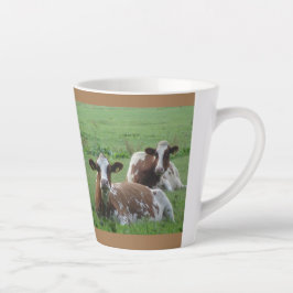 Två Cute White-Brown Cows Cust. Brown Latte Mugg
