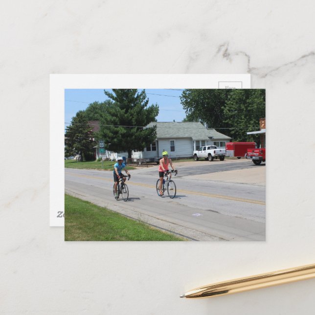 Två cykelåkare i Burlington, Iowa Vykort (Fram/Back In Situ)